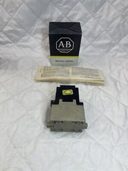 Allen Bradley Motor Control Relay Contactor 700-P400A1 Ser. A Bulletin 700 Contc
