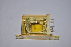 IDEC RR2BA-US 240VAC Relay DPDT 10A Panel Mount Blade