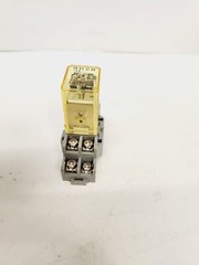 IDEC RH2B-U RELAY DC 24V / SH2B-0- BASE ”NEW OPEN BOX” with base!
