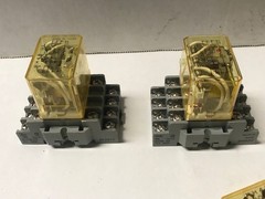 IDEC RH4B-UL Relay 120V With IDEC SH4B-05 Base 10A 300V 14 Pin NEW (Lot of 12)