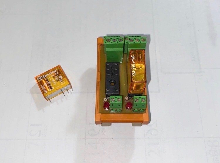 DIN Rail Mount Dual Relay Carrier for (2) Finder Type 40.52.5.240 DPDT 5A Relays