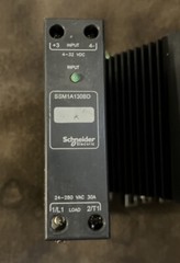 Schneider SSM1A130BD Input 4-32VDC Output 24-280 VAC Solid State Relay