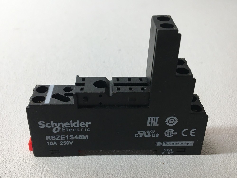 New! (Lot of 3) Schneider Electric RSZE1S48M Relay Socket Base (#60143)