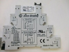 ALLEN BRADLEY 700-HLT1Z SER A RELAY AND SOCKET 700-TBR24SER A, LOT OF 2