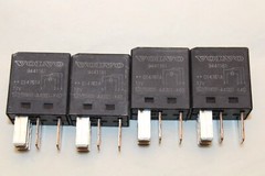 LOT of 8 Volvo Fuses – v23134-j52-x346, v23134-a52-x345, v23074-pa66-gf25