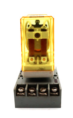 IDEC RR2P-UAC24V, 10Amp, 2-Pole, 8-Pin Octal Relay & SR2P-06 10Amp 300V Socket