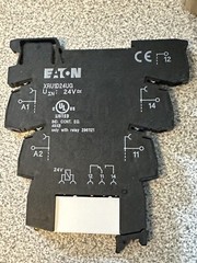 New Box of 10 Eaton XRU1D24UG relay rail mount 24V AC/DC Phoenix Contact 2961121