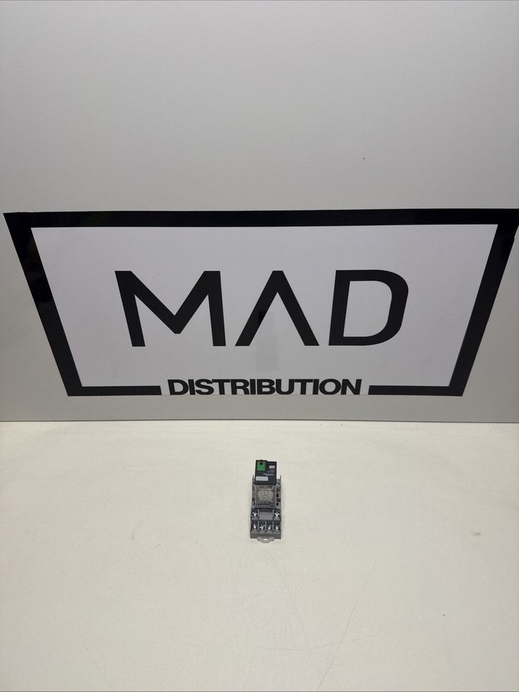 One Schneider RXM4AB1F7 120V AC Coil Cube Relay w/ Base Socket