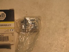 NIB AB ALLEN BRADLEY 700-HC14A24 RELAY 14 PIN 4PDT 3A 24VAC P6109