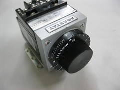 Agastat 7012AF Timing Relay, 1 to 10 minute time delay on pickup 120V, 60Hz