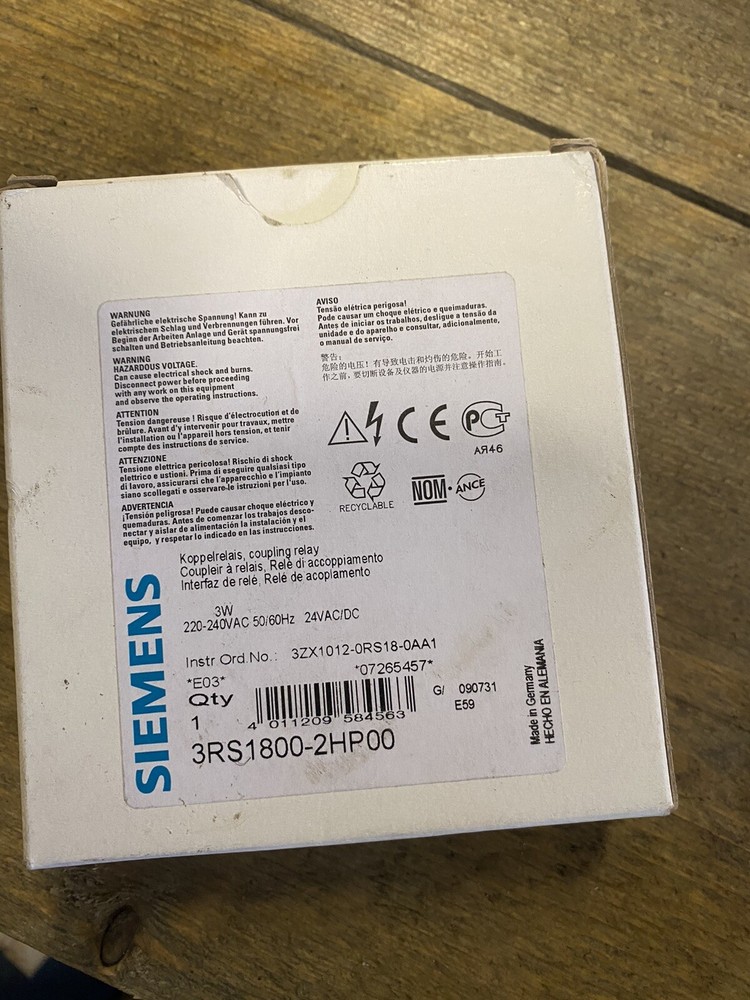Siemens 3RS1800-2HP00 AC/DC 24V as well as AC 220-240V (50/60Hz)
