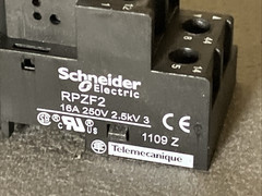 Schneider RPZF2 Relay Socket Base plus RPM21F7 Relay used – warranty