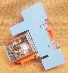 Releco Comat Relays C7 A20X W/ Base. Lot Of 2