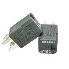 2Pcs 13848981 PA66-GF33 DC12V 20A 4 pin Power Relay
