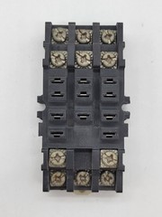 Allen-Bradley 700-HB33A1 Relay w Socket Base 10A 1/4HP 120V 11Pin Series A