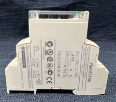 SCHNEIDER RM35TF30 RELAY 3 PHASE 250V 5 AMPS 1/4 HP 50/60HZ OAL 3-1/2″