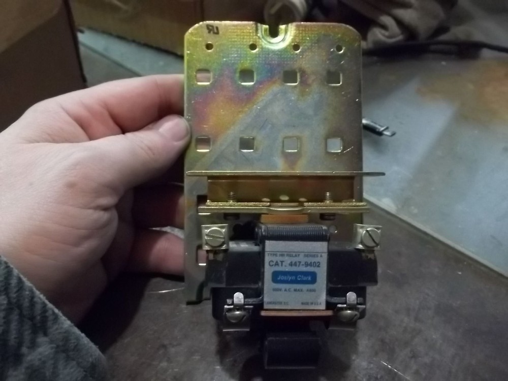 JOSLYN CLARK 447-9402 TYPE HR RELAY 600 VAC (366-3)