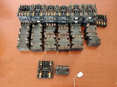 Lot of 24 Aromat / Panasonic JH2A-W-AC240V-Q Relays w/ 26 JH1-SF Sockets – NEW