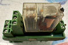 Phoenix Contact UMK-SE 11,25-1 Relay Base + Omron G2R-2-S