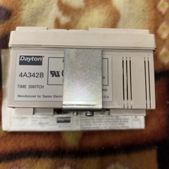 Dayton 4A342B Programmable Timer 100-240VAC Supply, 250VAC 15A Output, 24Hr/7Day