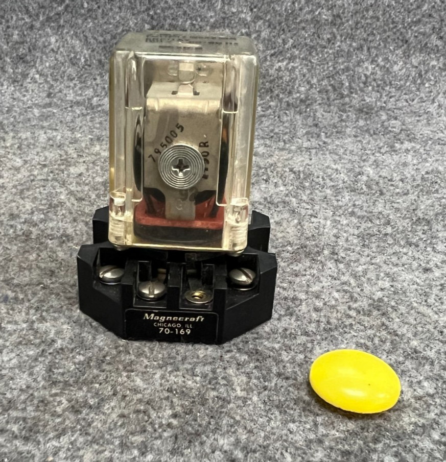 AMF KRP11AY POWER RELAY 120VAC 5AMP DPDT KRP SERIES W/MAGNECRAFT RELAY SOCKET