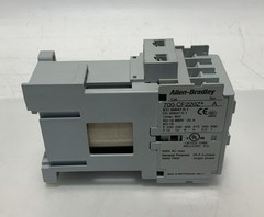NEW ALLEN-BRADLEY 700-CF220Z CONTROL RELAY