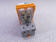 Phoenix Contact RIF-3-BSC/3X21 Relay Base 2900936 & Relay 2903693