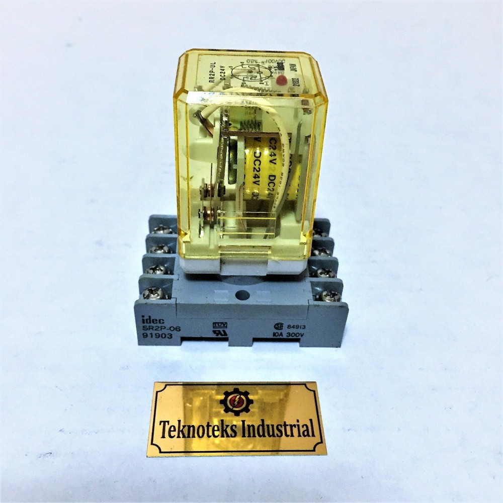 IDEC RR2P-UL DC24V RELAY & SR2P.06 BASE
