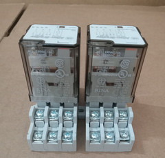 Allen Bradley 700-HB33Z24 Relay With Base Lot of 2