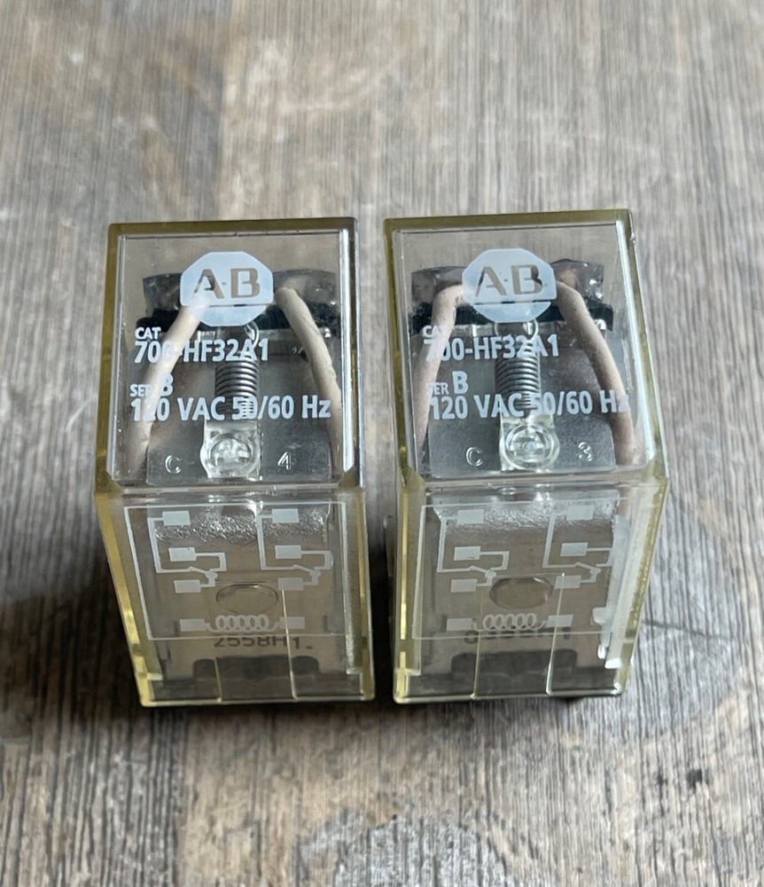 ALLEN BRADLEY 700-HF32A1 SER B RELAY 8 PIN 120VAC LOT OF 2