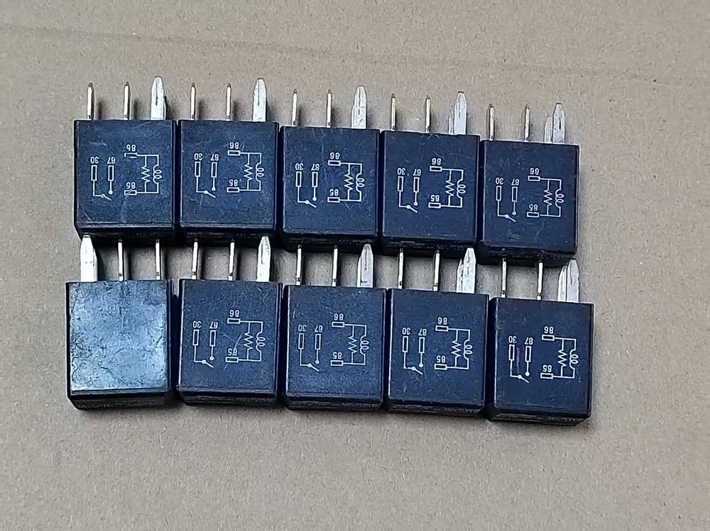 10PCS Automotive Car Power Relay 4Pins 871E-1A-D-R1 U15 12VDC
