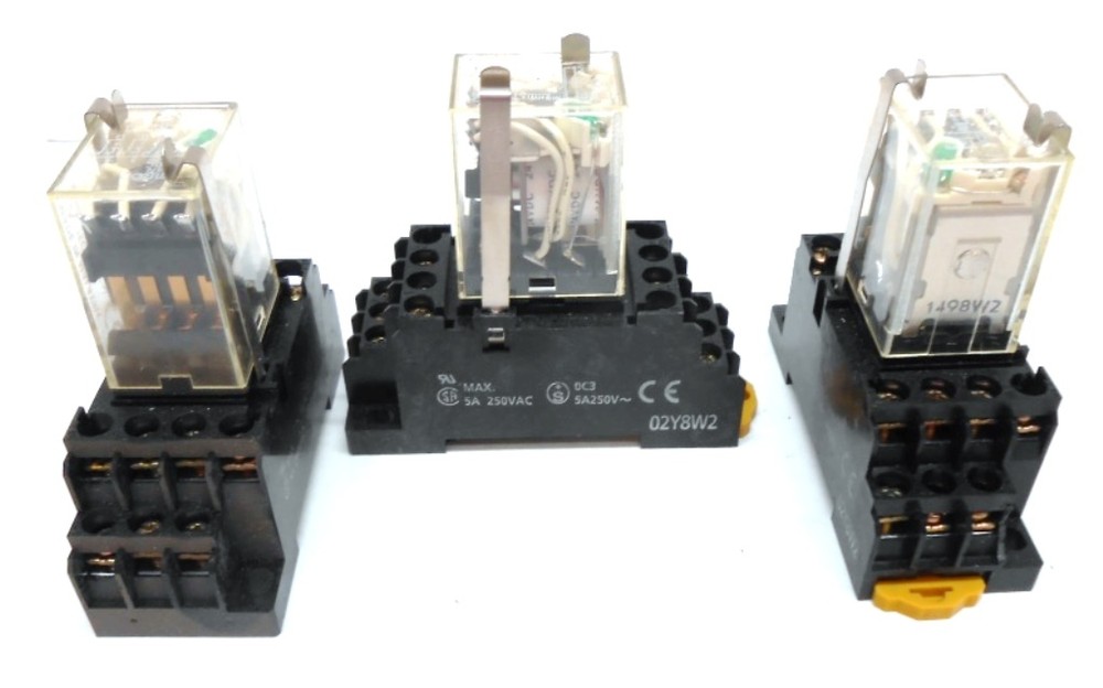 OMRON, RELAY, TYPE MY4N, 24 VDC, SOCKET 02Y8W2 5 AMPS, 250 VAC MAX, LOT OF 3