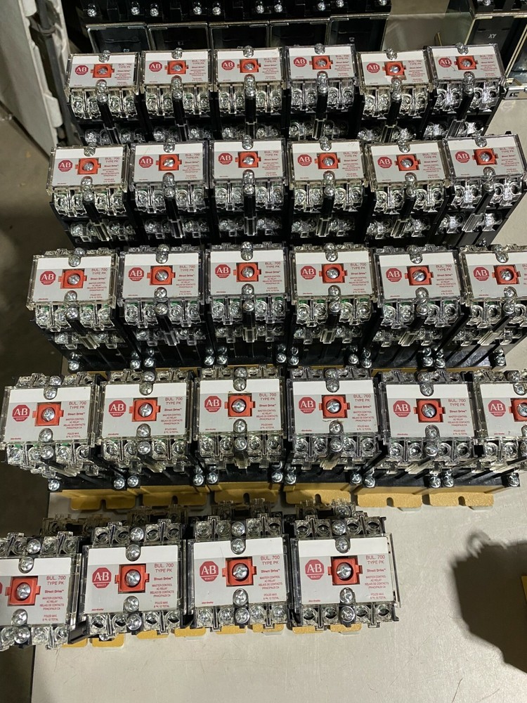 One (1) Allen Bradley 700-PK800A1 Master Control AC Relay Direct Drive, NOS