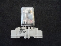 Tyco P & B 27E893 with Tyco KUP-14A35-24