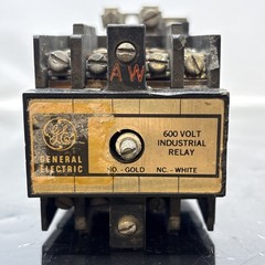 General Electric CR120B-A920** Industrial Relay 600V Coil 110/120V Series A