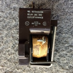 Cutler Hammer 9575H2525A Type AA Relay 16A 110/120V Coil 1NO 1NC 9575H2525-66