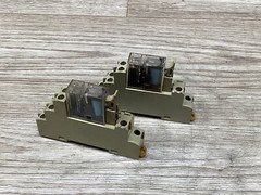 Lot Of 2 Omron G2R-2-SND Relay W/ 5A 250V Socket Base #21PT33