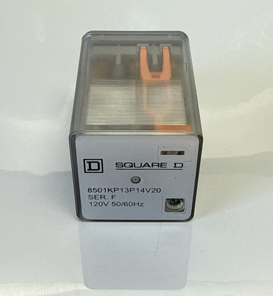 Square D 8501KP13P14V20 11-Pin 3PDT Pilot-Light Plug-In Relay