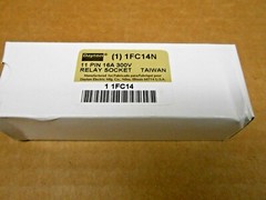 1 NIB DAYTON 1FC14N RELAY SOCKET FINGER SAFE 11 PIN 16A 300V (5 AVAILABLE)