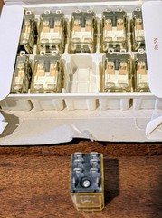 BOX OF 10 – IDEC RH2B-UL DC24V 24VDC Power Relay 8Pins STOCK HL326
