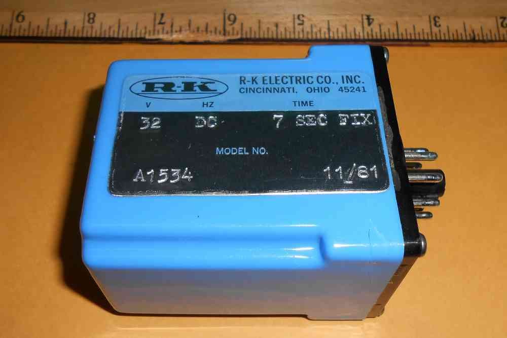 WU4-12 ELLIS & WATTS CO RELAY MODEL # A1534 WITH TUBE SOCKET NEW OLD STOCK
