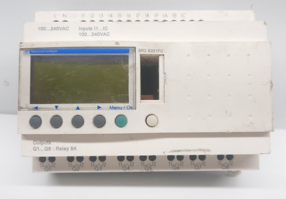 SR2 B201FU SCHNEIDER SMART RELAY 100-240VAC {