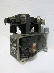 Allen Bradley E-210 Bulletin 200 D.C. Relay 5A 125V DC Relay