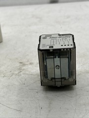 Lot Of 2 Allen Bradley 700-HB33Z24 Series D Square Base Relay See Pics