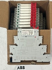 BOX OF 10 ABB Power Relay, SPDT, 24 V, 6 A, CR-S Series, DIN Rail, Non Latching