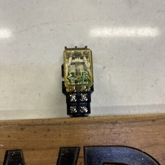 Idec RH2B-UL AC24V Relay NEW With Base Ships on Same Day of the Purchase