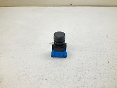 IDEC HW-CB10 Black Momentary Push Button HWCB10 HW-G10 (TSC)