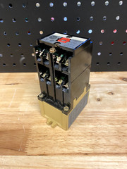 Allen Bradley 700-P1200A1 Ser B Control AC Relay