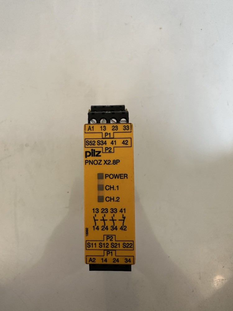 Pilz PNOZ X2.8P 24-240VAC/DC 3N/O 1N/C Safety Relay, 24-240Vac/Dc, 4,5 VA, 2,0W