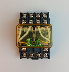IDEC RH4B-UL- AC120V Relay & SH4B-05 Relay DIN Rail Mount Socket 4 pole